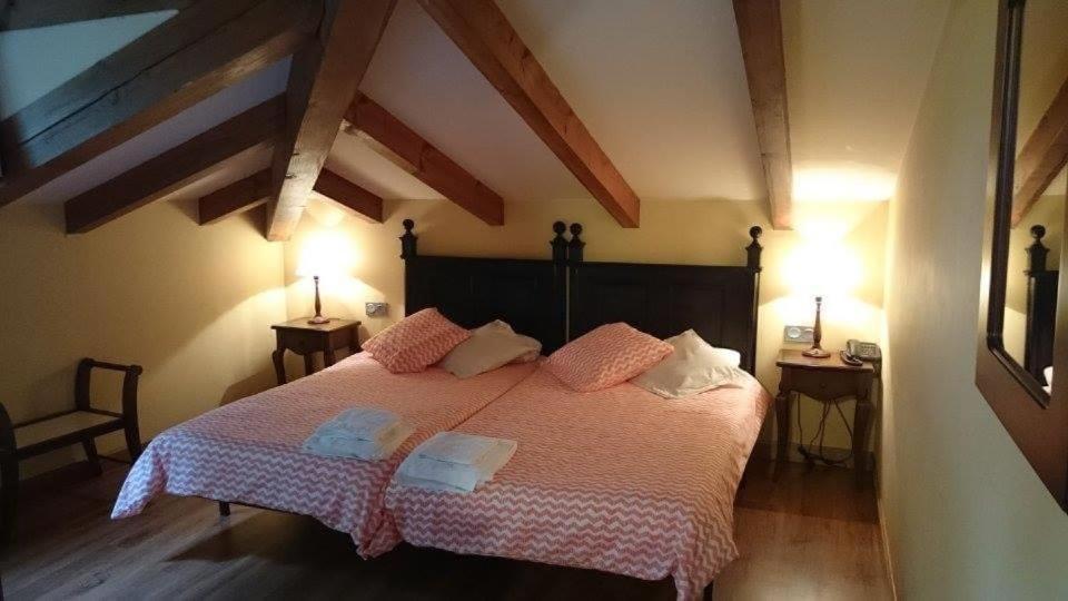 Hotel La Plaza Проаса Экстерьер фото